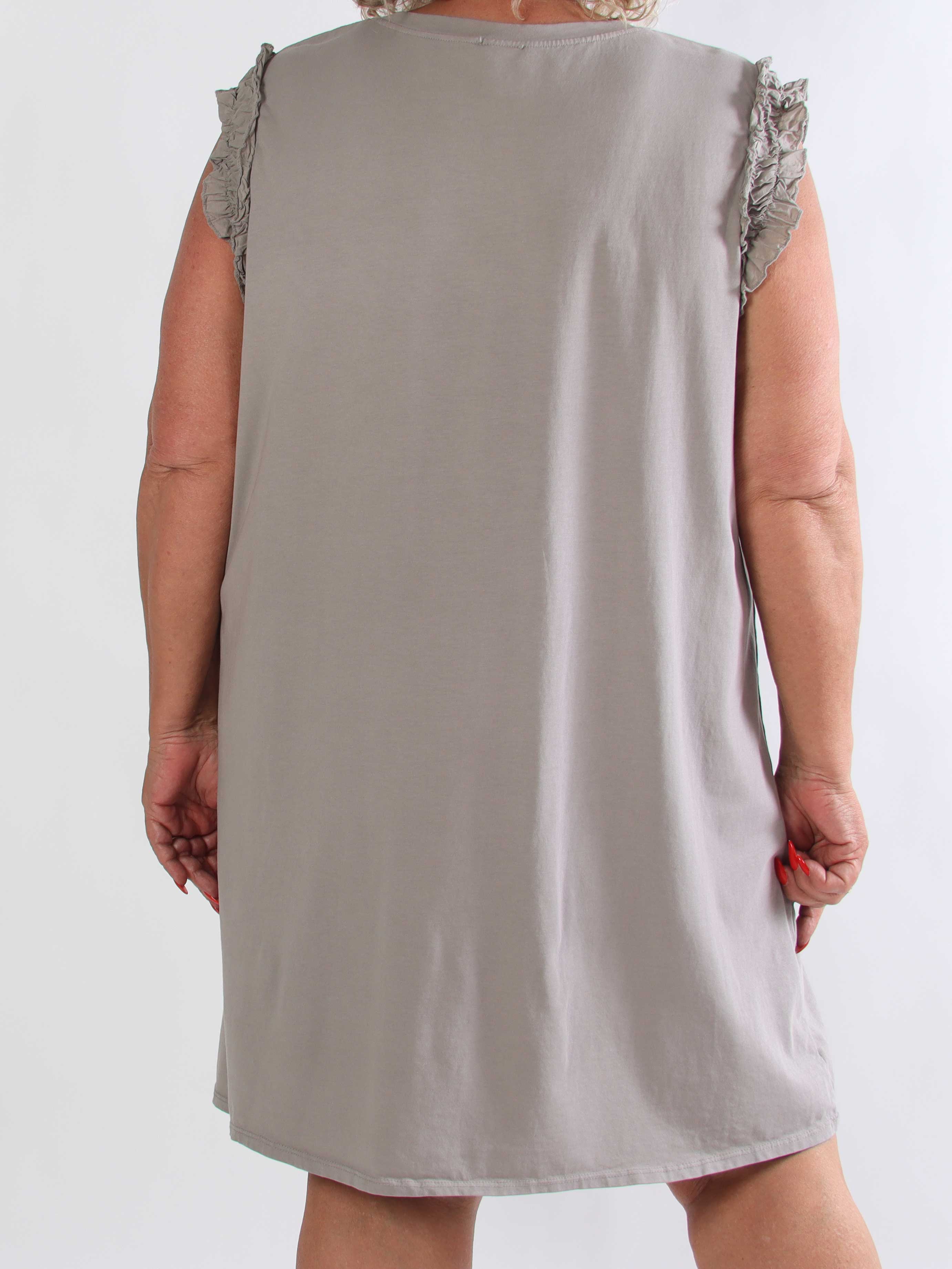 Riley - Plus size t-shirtkjole i blød bomuld med feminine rynkeærmer
